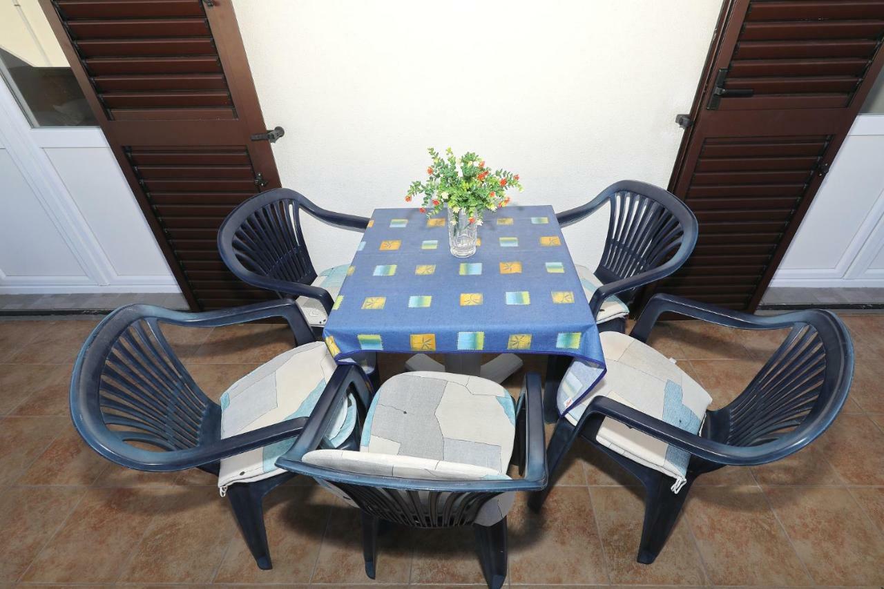 Apartmani Mila Đảo Pag Ngoại thất bức ảnh