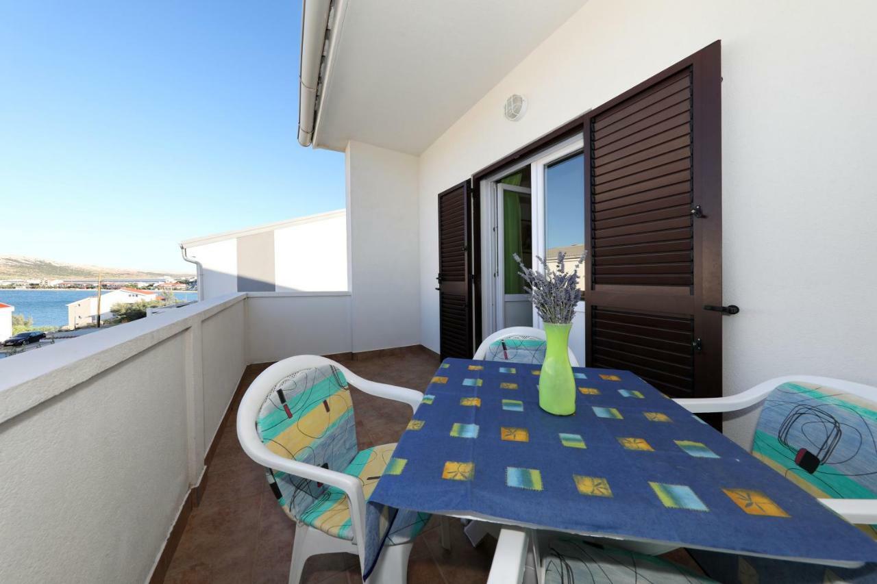 Apartmani Mila Đảo Pag Ngoại thất bức ảnh